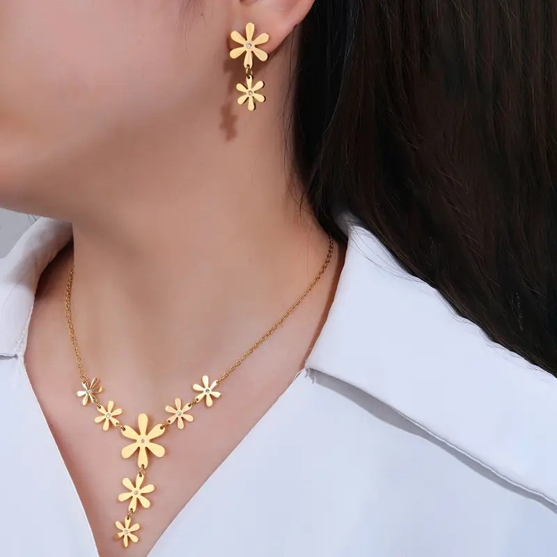 Snowflake Pendant Necklace & Earrings With Sparkling Rhinestones