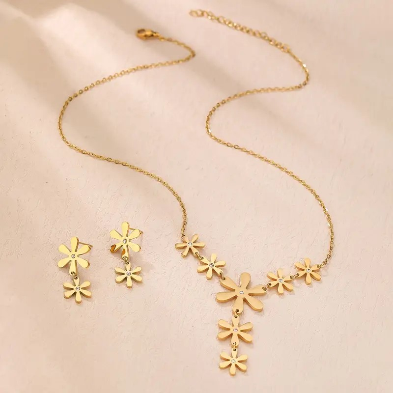Snowflake Pendant Necklace & Earrings With Sparkling Rhinestones