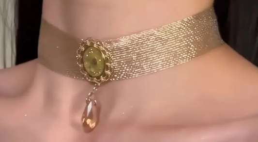 Teardrop Pendant Choker