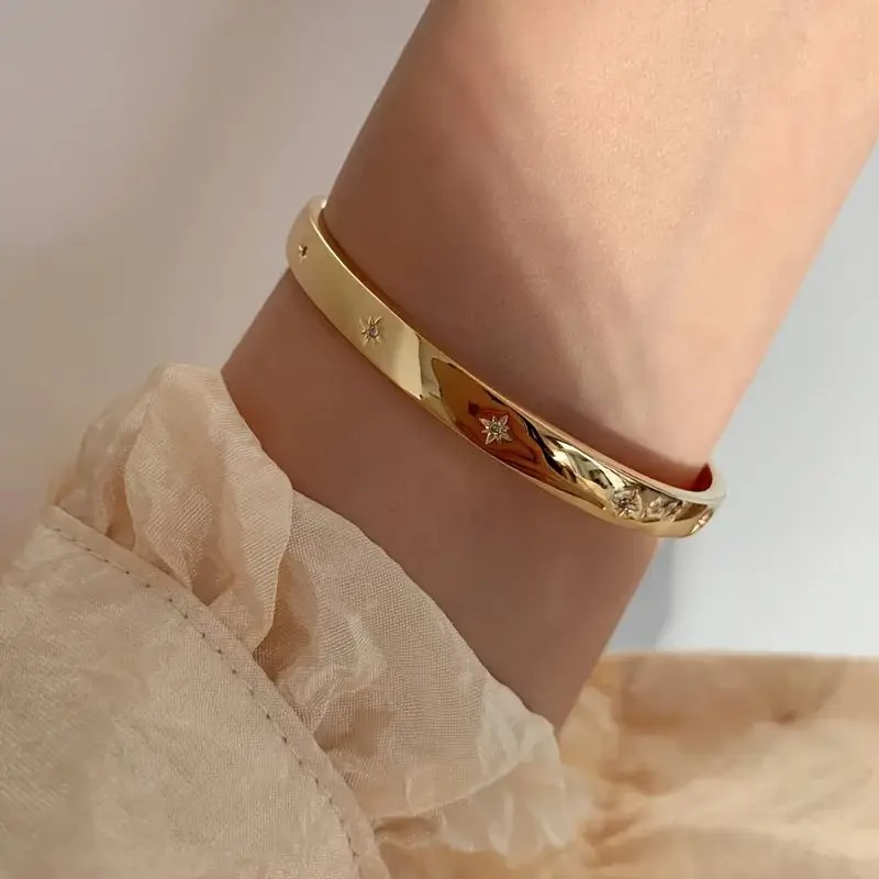 Star Charm Bracelet