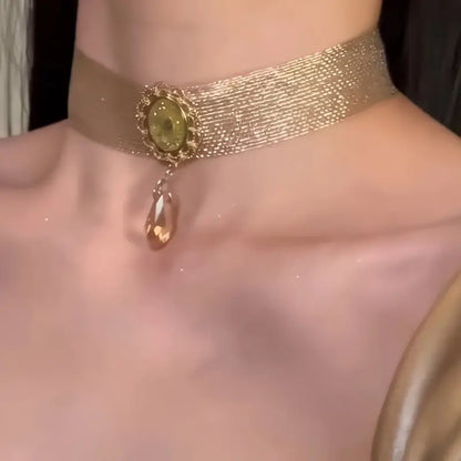 Teardrop Pendant Choker